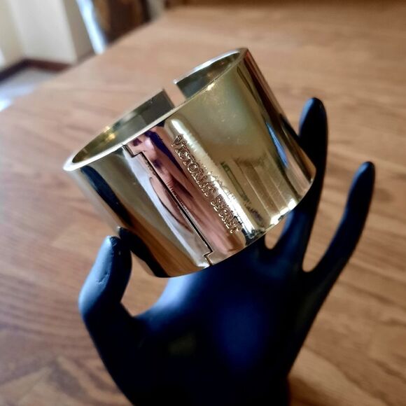 VICTORIA'S SECRET Gold and Crystal Wide Cuff Bracelet Y2K - Picture 2 of 8